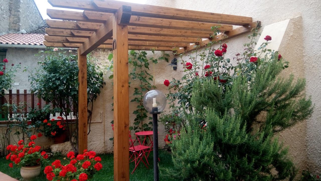 B&B A Casa Di Nonna Massa d'Albe Ngoại thất bức ảnh