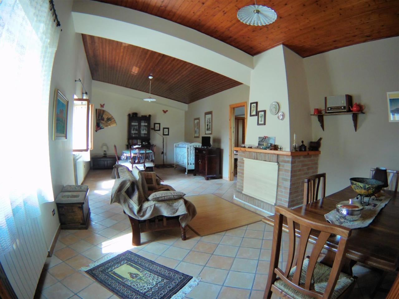 B&B A Casa Di Nonna Massa d'Albe Ngoại thất bức ảnh